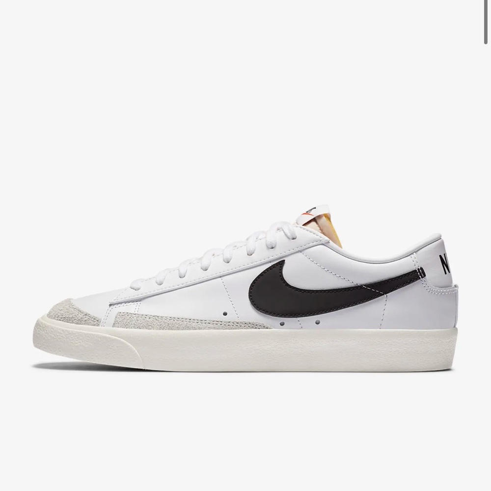 Gender Neutral Nike blazer low 77 vintage. These are men size 7.5 or Women’s 9.